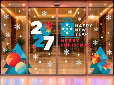TRANG TRÍ NOEL CHO SHOP THỜI TRANG HAI CÂY THÔNG XANH