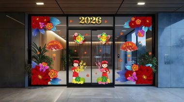 TRANG TRÍ TẾT CHO CỬA HÀNG SẮC HOA ĐỎ THẮM 2026