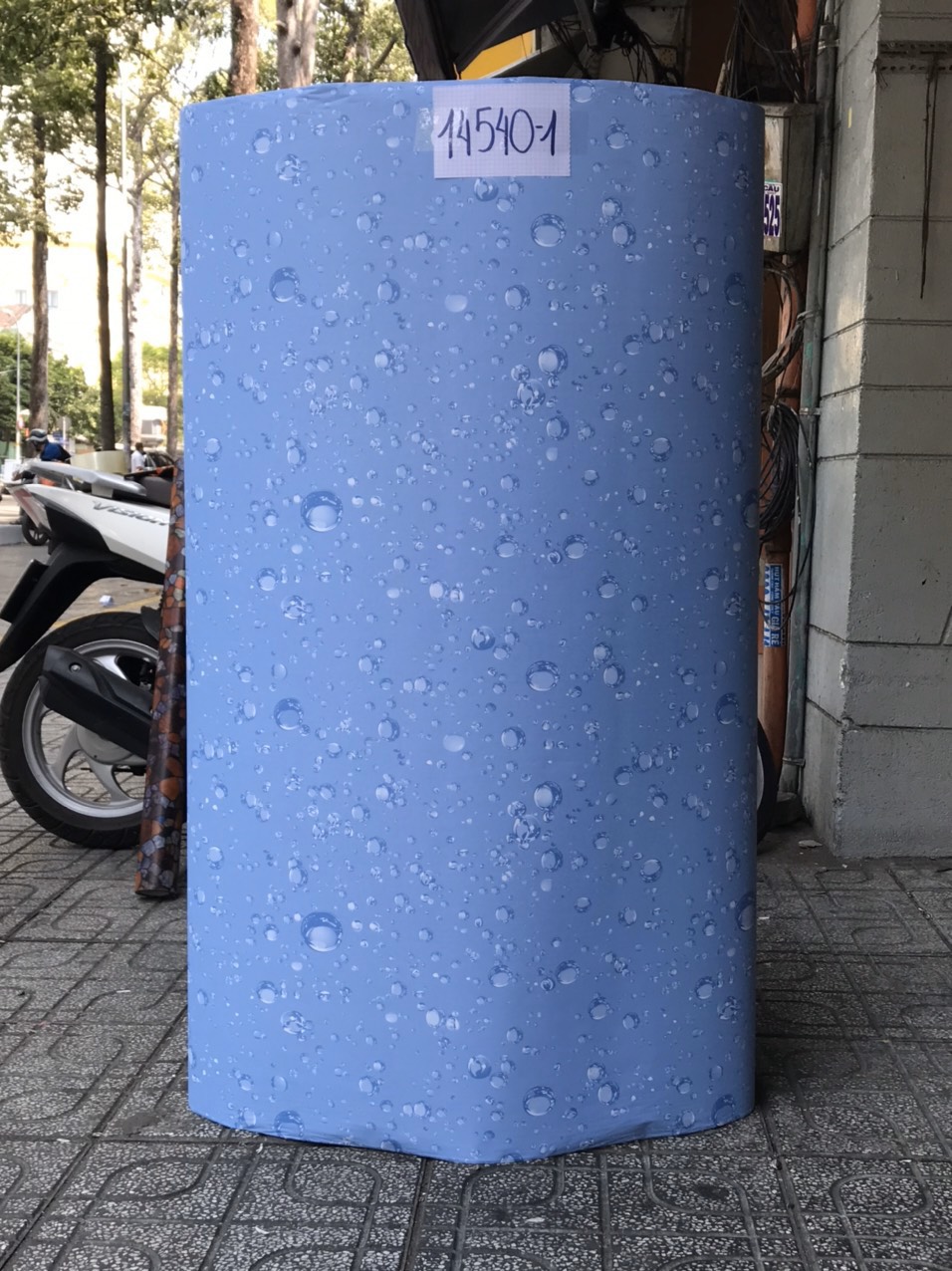 Decal dán tường xanh dương bóng nước giá rẻ Tân Bình