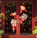 DECAL DÁN KÍNH TRANG TRÍ TẾT LÂN VÀ CÁC BÉ LẤP LÓ ĐÓN CHÀO